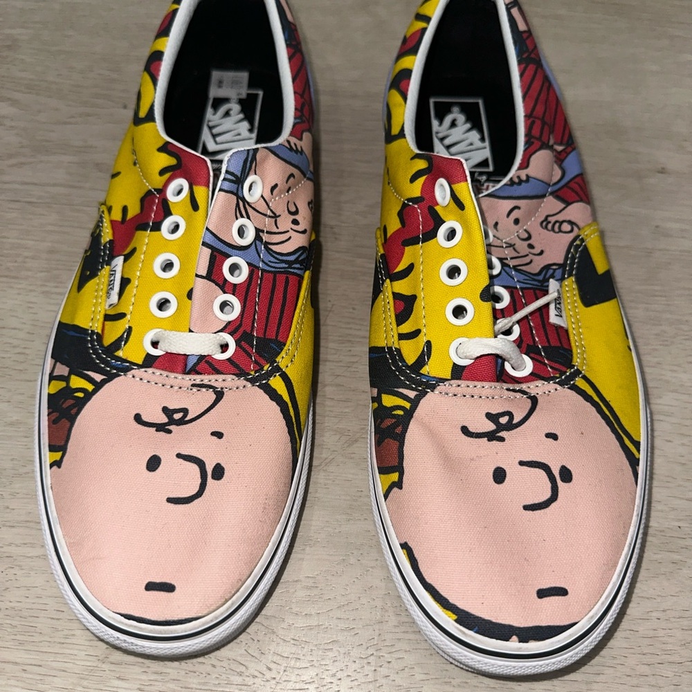 Vans Peanuts Charlie Brown Graphic Sneakers - Yellow and Pink
